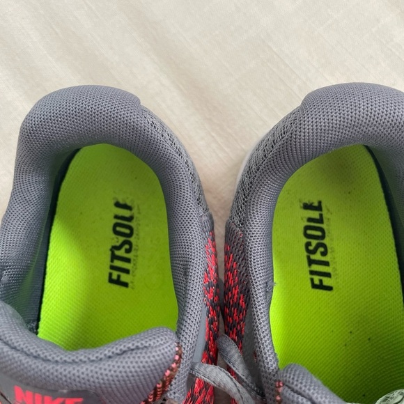 Nike Womens 852465-003 Gray & Pink Air Max Sequent 2 Size 8. Running Shoes EUC - Picture 6 of 8